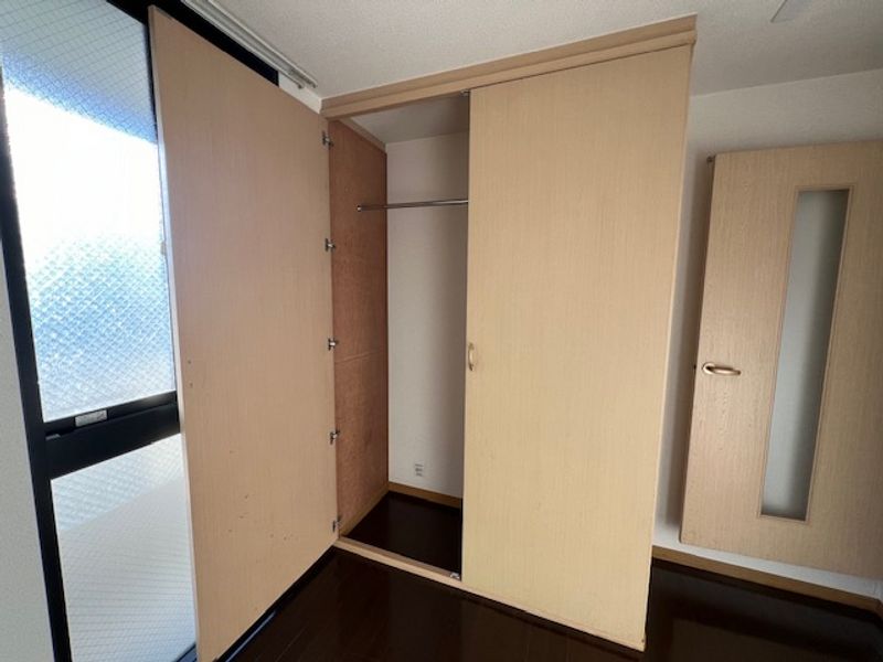 レオパレスリヴェール国母 収納