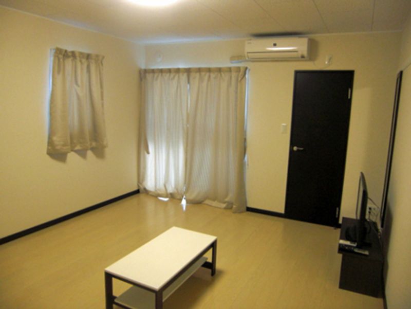 レオネクスト中原Ⅱ 居間