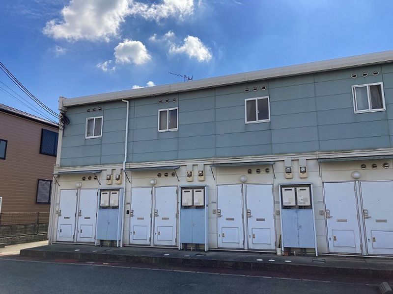 レオパレスシャルマンドミール 外観