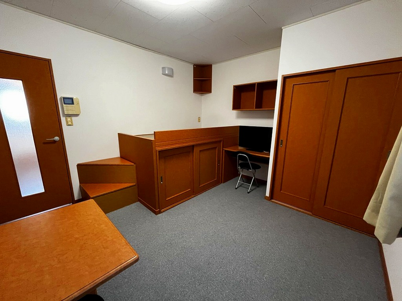 レオパレスグランデ 居間