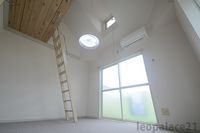 レオパレス白山町 居間