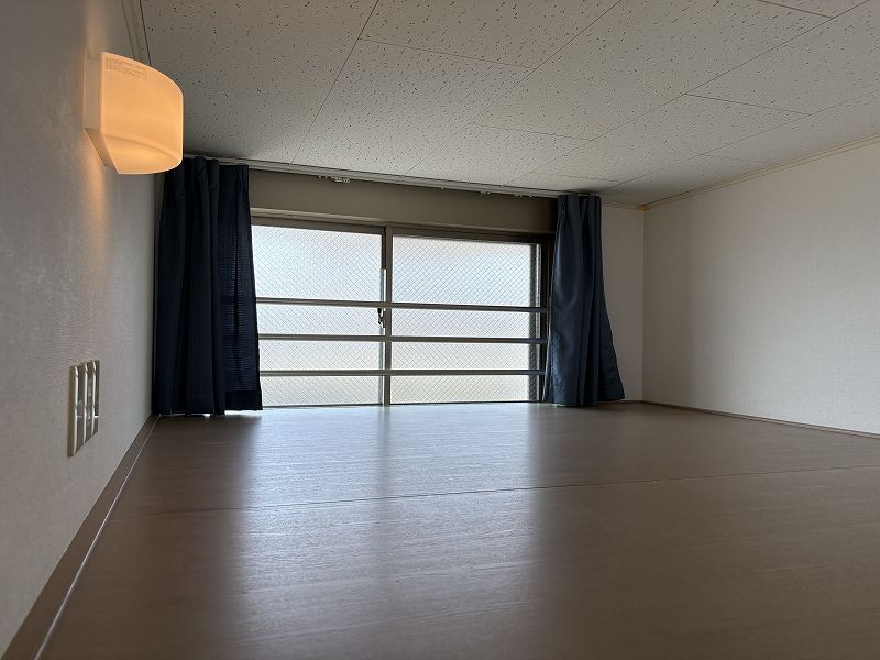 レオパレス上石田 寝室