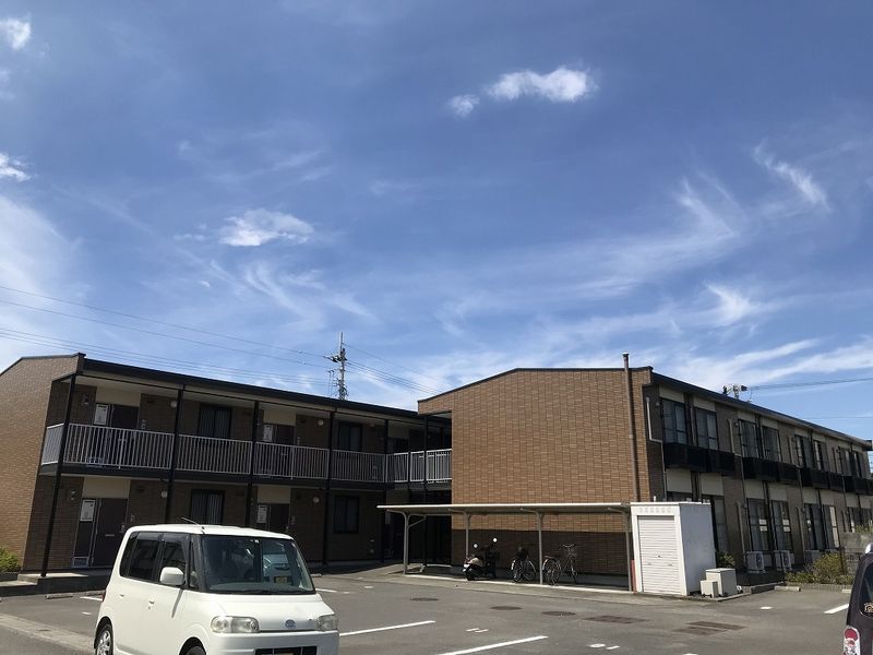 レオパレスカーサ鳴門 駐車場