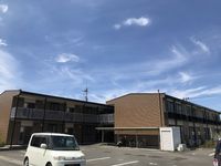 レオパレスカーサ鳴門 駐車場