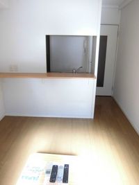 レオパレスエミネンス 居間