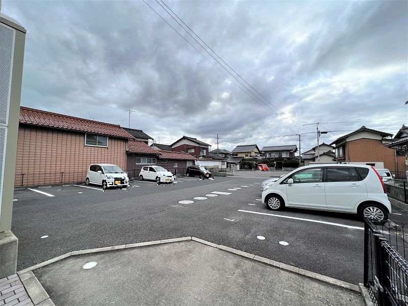 レオパレスＴＯＰＡＺ 駐車場