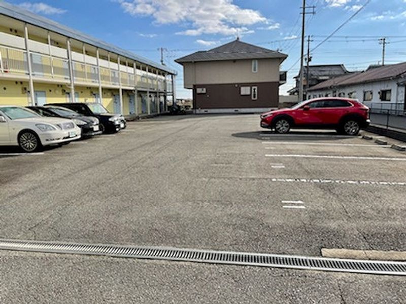 レオパレスＪステージⅠ 駐車場