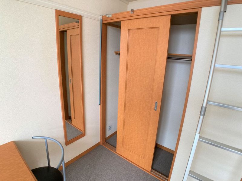レオパレスメルベーユ 収納