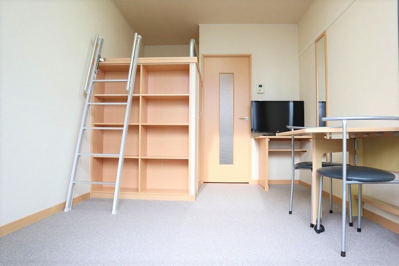 レオパレスアンビシオン 居間