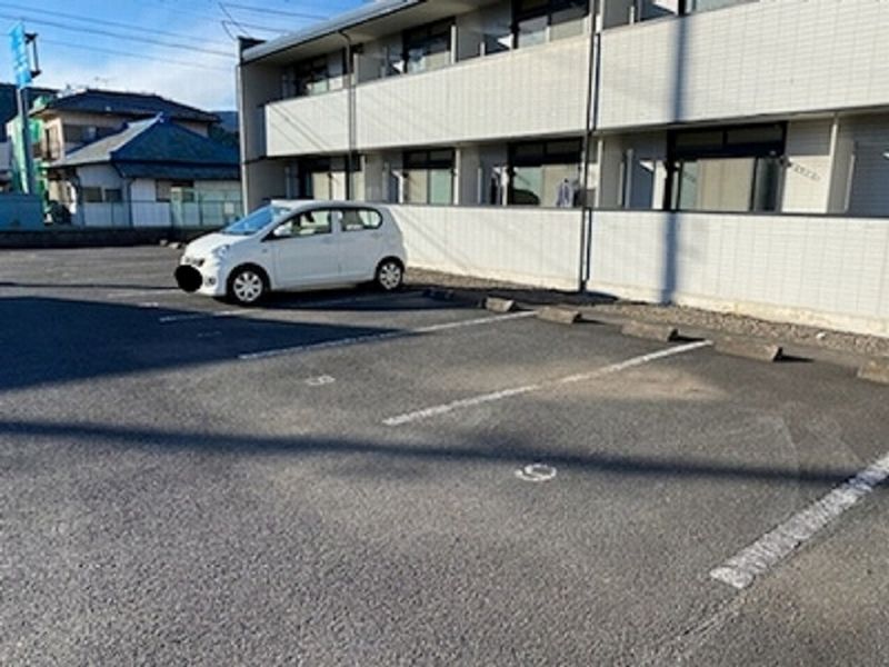 レオパレスＴＯＭＯ 駐車場