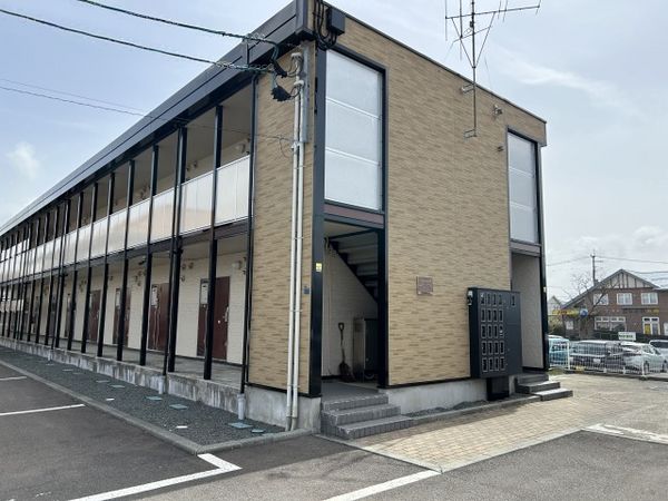 レオパレスアルカディア 外観