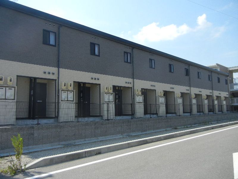 レオパレス栄華西Ⅰ 外観