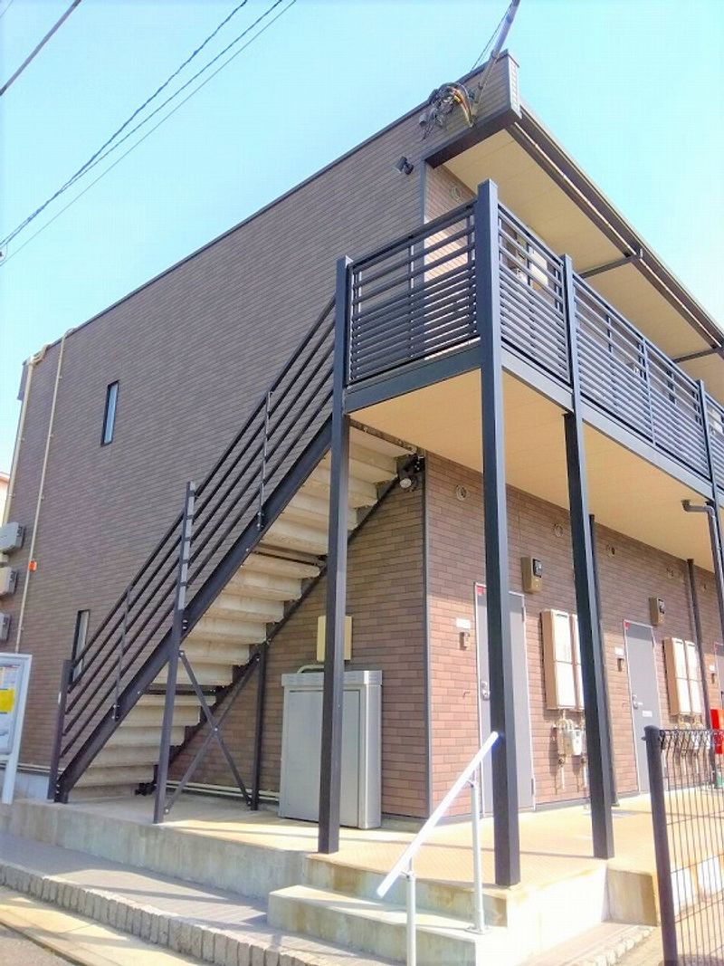 レオネクスト小山ロイヤル館 外観