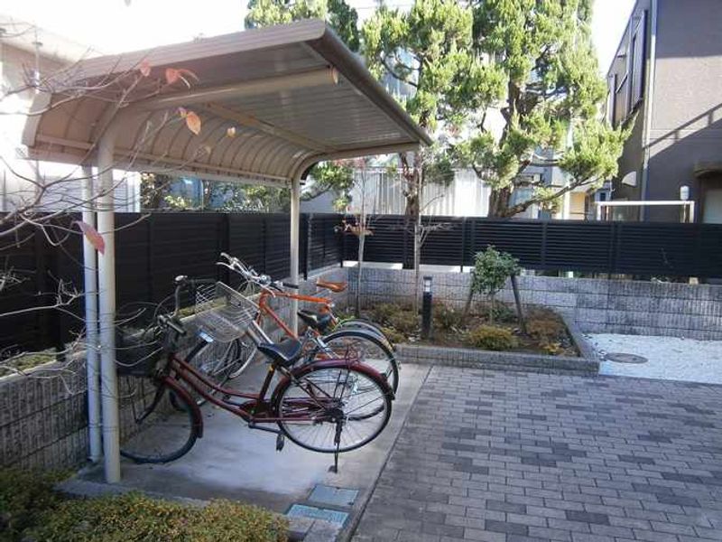 レオパレスハウス用賀 共用部分