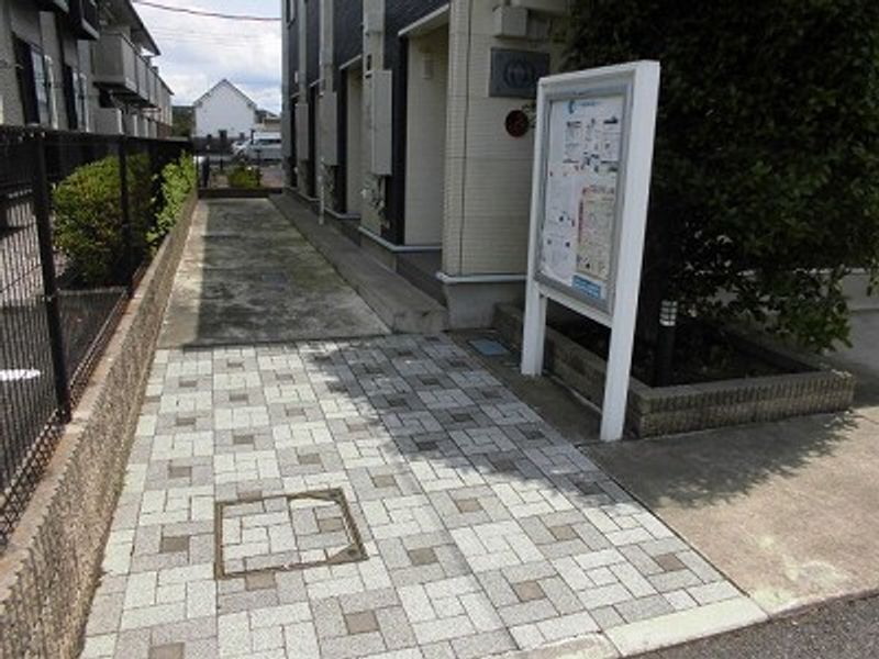 レオネクストしらさぎＢ エントランス
