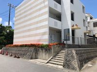 レオパレスＧトレバリー エントランス
