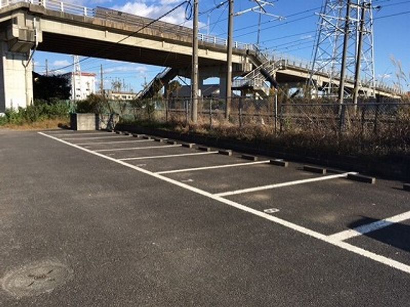 レオパレス不動塚Ⅱ 駐車場