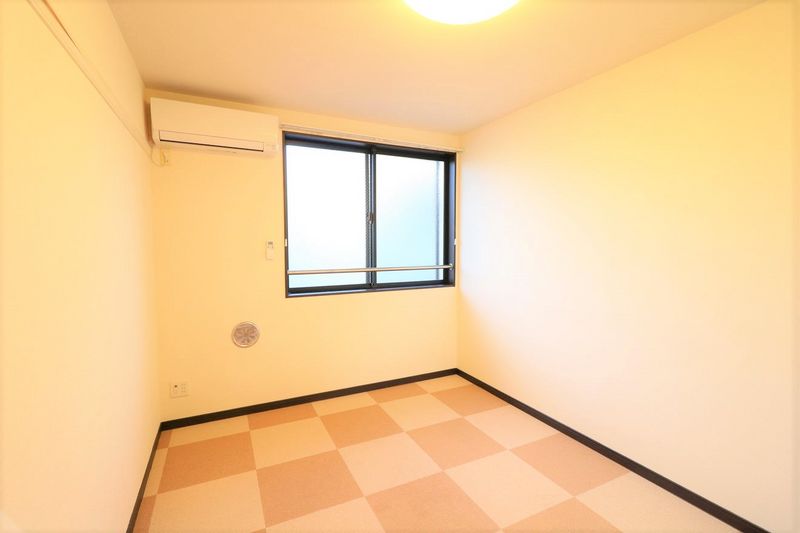 LEONEXT First Living room