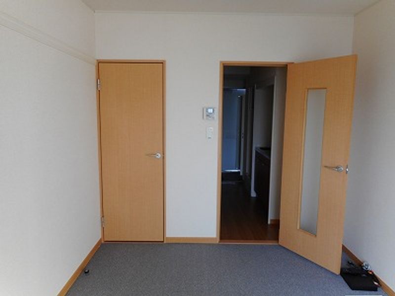 レオパレスさくら高津 居間