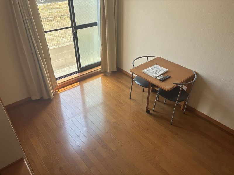 レオパレスすまいる 居間