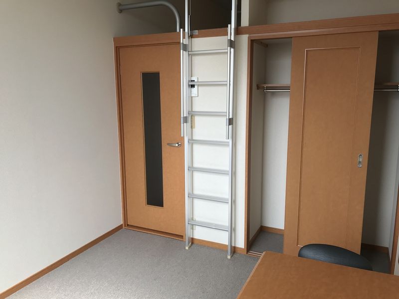 レオパレス和 収納