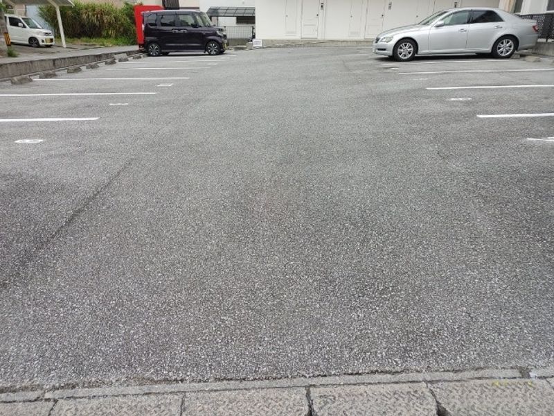 レオパレス高原 駐車場