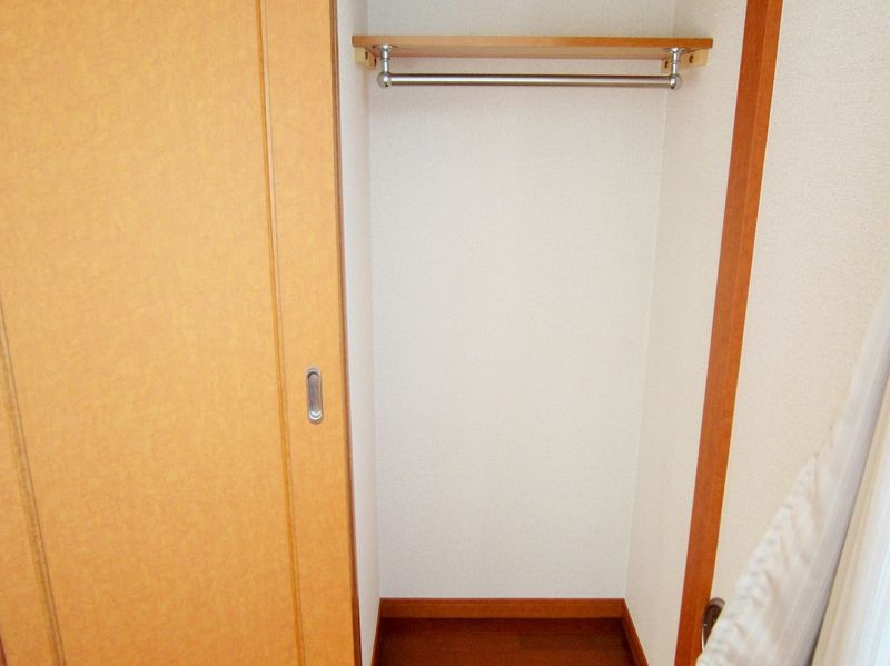 レオパレスアーク 収納