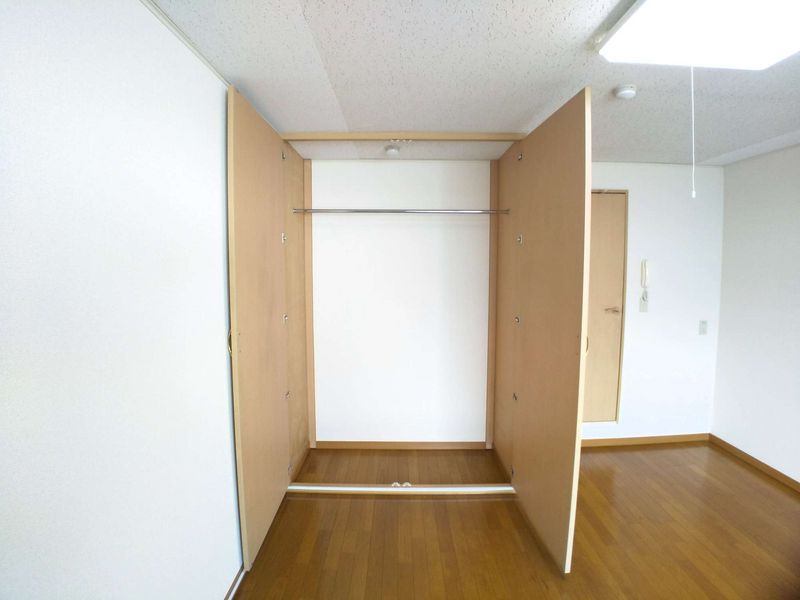 レオパレス三国ヶ丘弐番館 収納