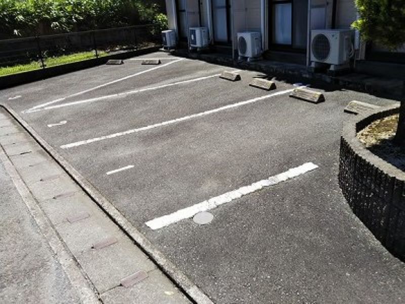 レオパレス宮の木 駐車場
