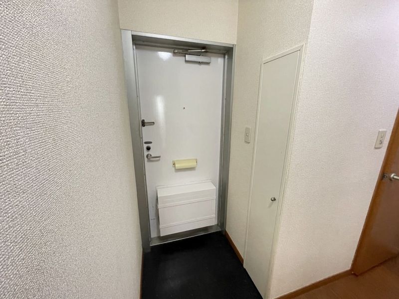 レオパレスルミエールⅢ 玄関