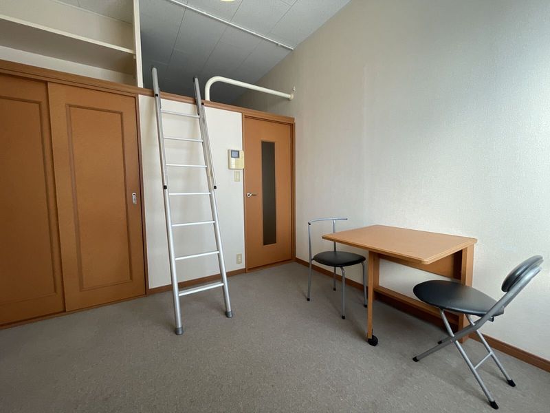 レオパレス大樹 居間