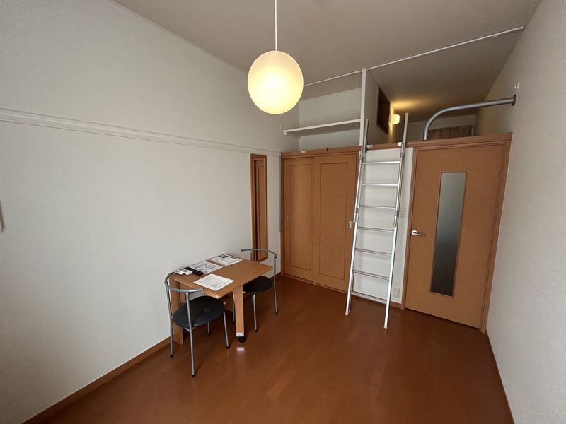 レオパレスいずみ２ 居間