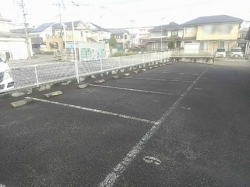 レオパレス慶弐番館 駐車場