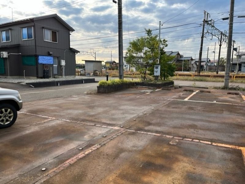 レオパレスギャレ 駐車場