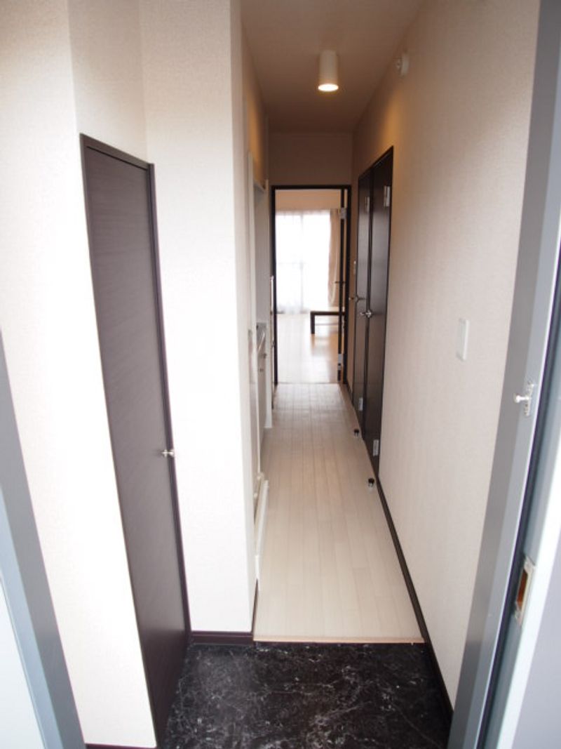 レオネクストアローマ稲毛 玄関