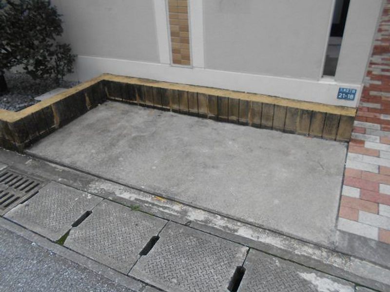 レオパレストリビュート　久米 共用部分