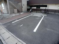 クレイノ沖 駐車場