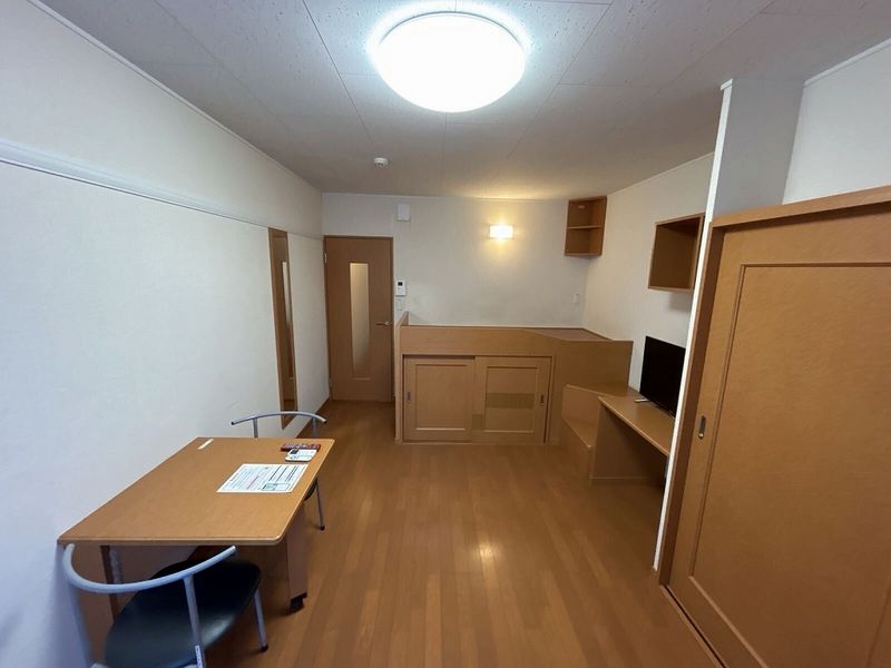 レオパレス芦田スマイルⅡ 居間