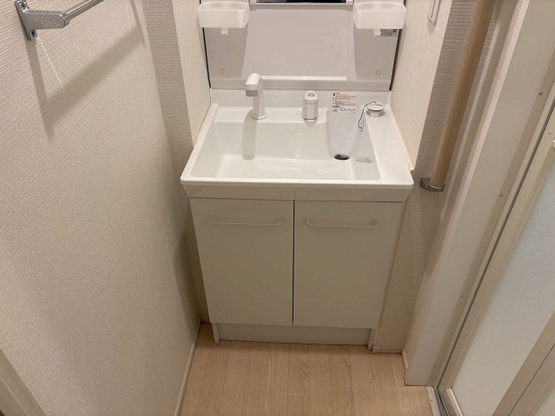 CLEINO Grace Bồn rửa mặt