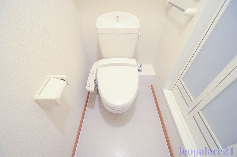 レオパレスアリエル トイレ