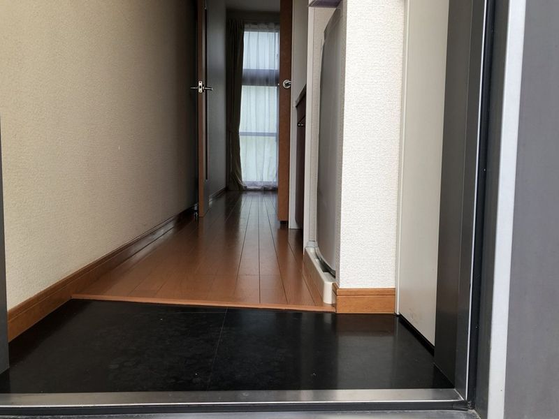 レオパレスＯＳＡＷＡ 玄関