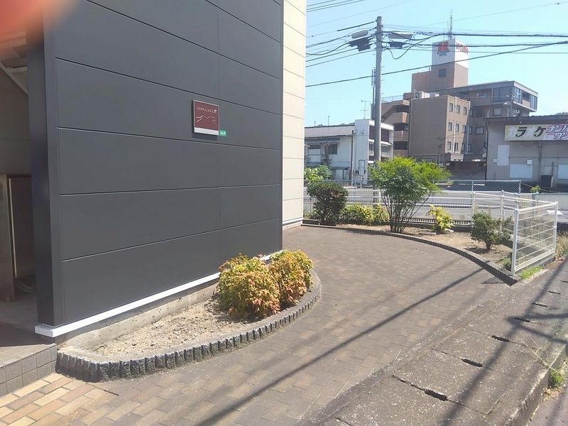 レオパレスコンフォール エントランス