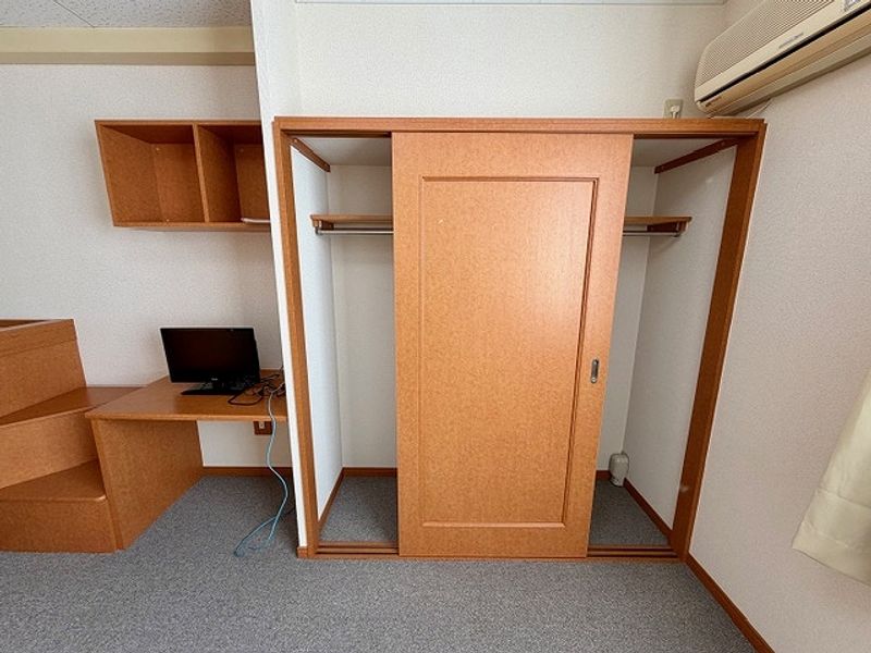 レオパレスブルーホワイト 収納