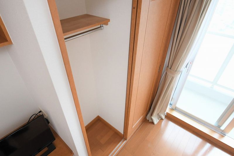 レオパレスＦｌａｔ新栄 収納