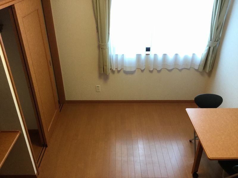 レオパレスルノワール バルコニー