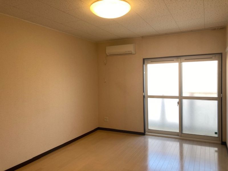 レオネクストサンハイムかわなか 居間