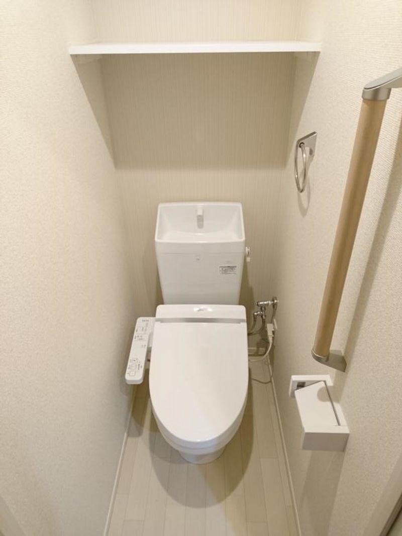 クレイノシェノン トイレ