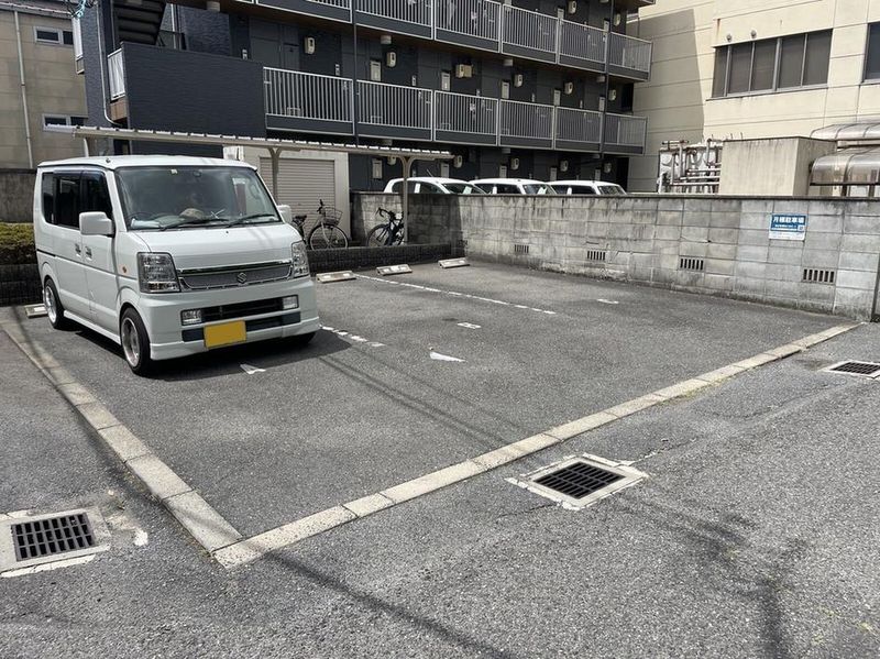 レオパレスＢＡＮＣＨＯＵ 駐車場