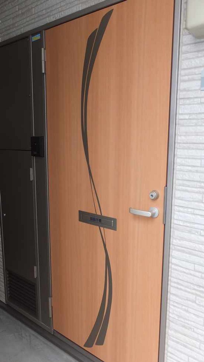 クレイノリエラ 玄関