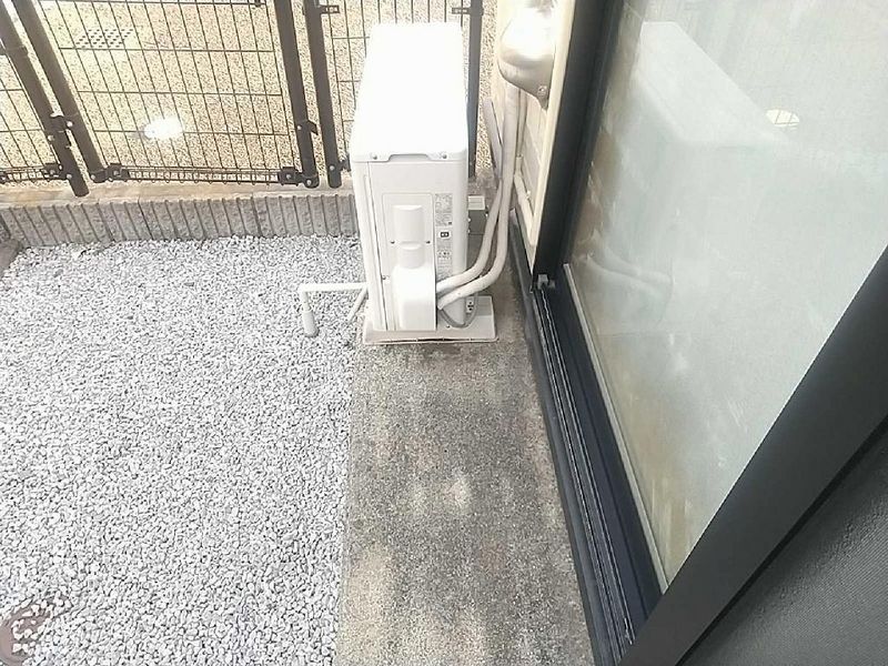 レオパレスＢＯＮＨＥＵＲ弐番館 バルコニー